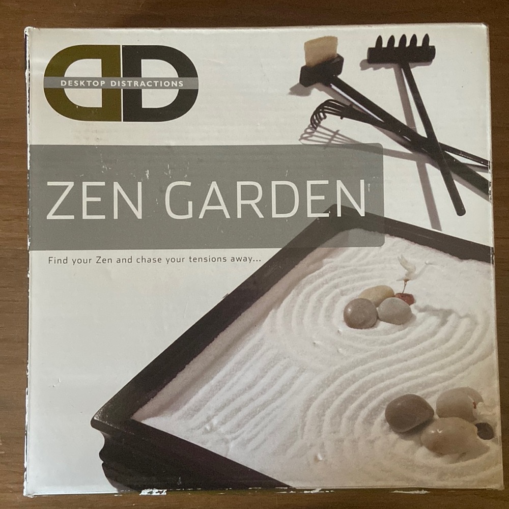 DESKTOP DISTRACTION ZEN GARDEN DESK ARTS & CRAFTS- FIND YOUR ZEN NEW UNUSED